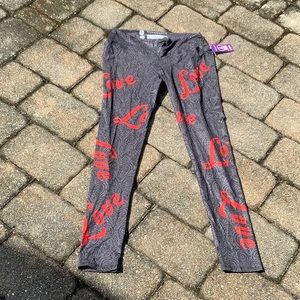 NEW WITH TAGS YOGANASTIX YOGA TIGHTS, SIZE LARGE